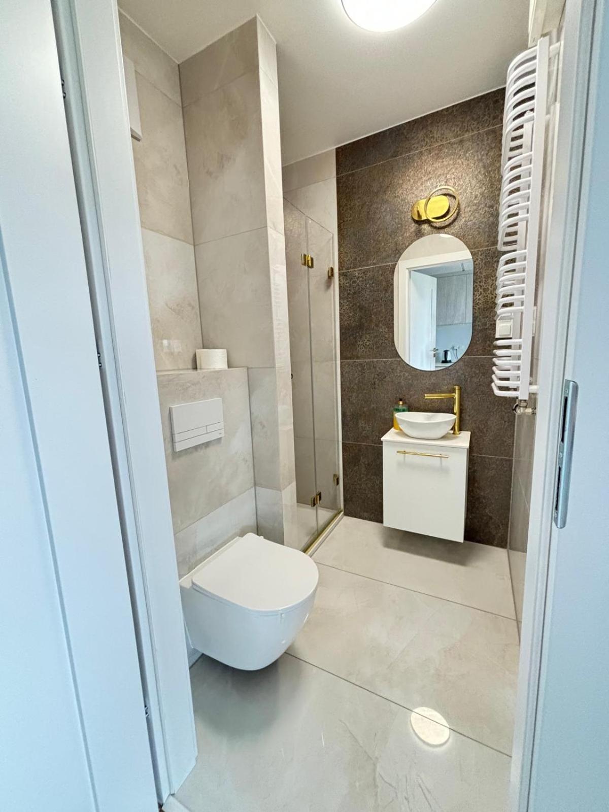 Apartamenty 24H Pileckiego وارسو المظهر الخارجي الصورة